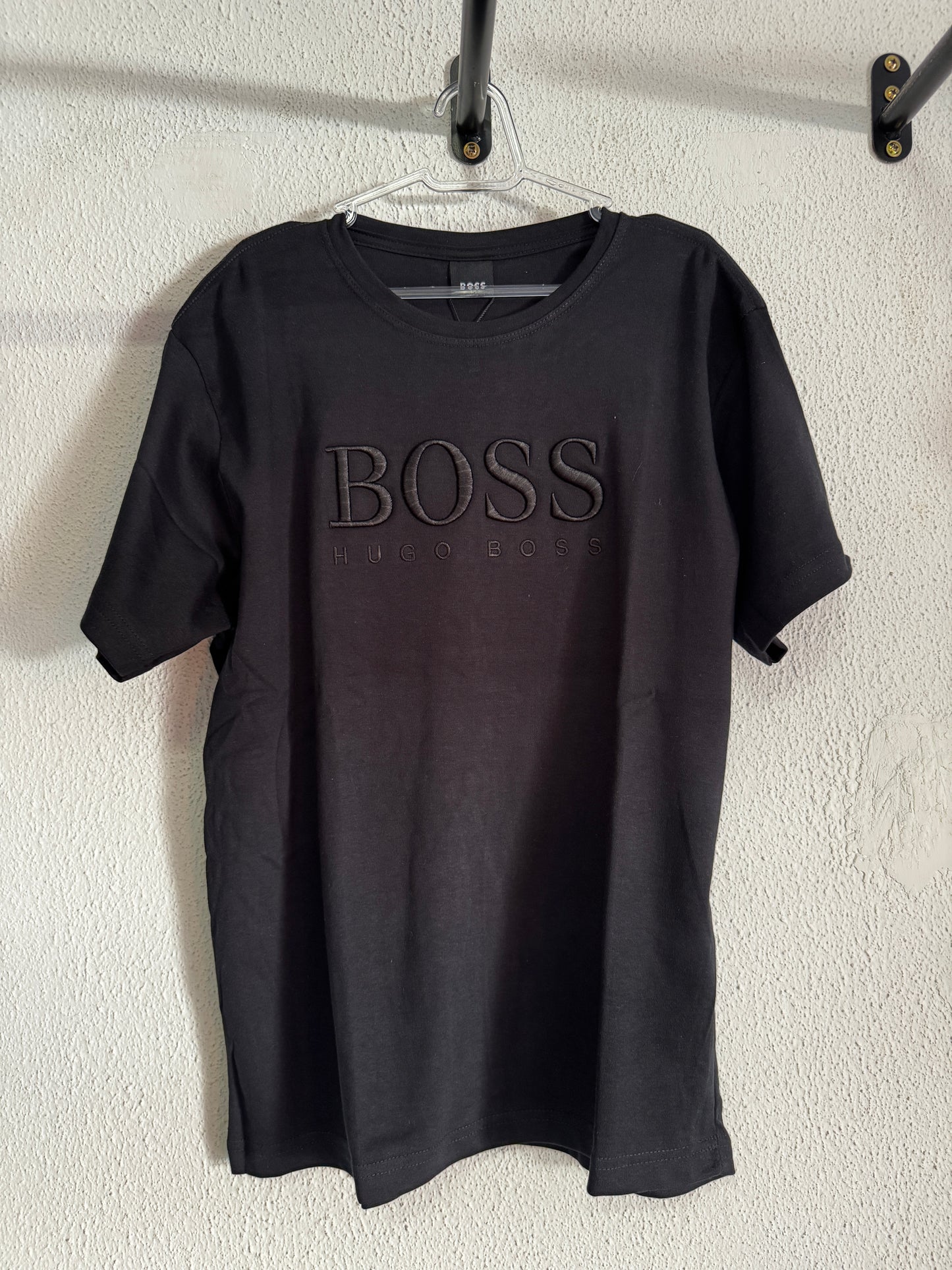 Camiseta Hugo Boss Logo Bordada