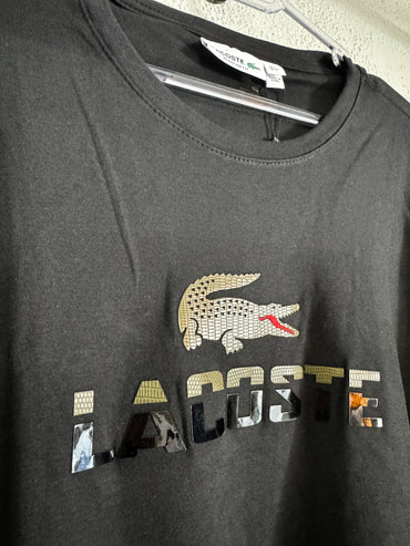 Camiseta Lacoste Escrita Couro