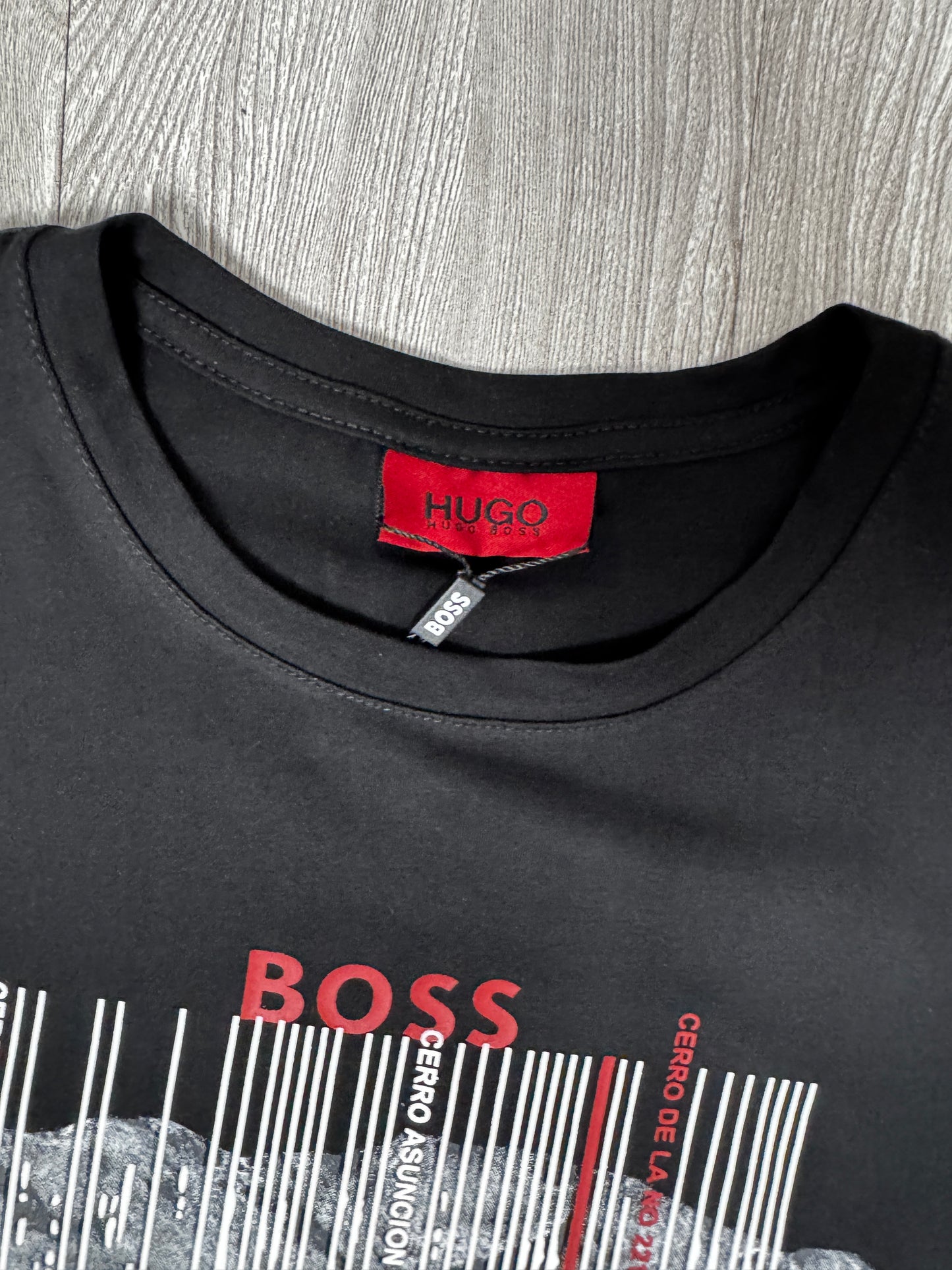 Camiseta HUGO Digital Barcode