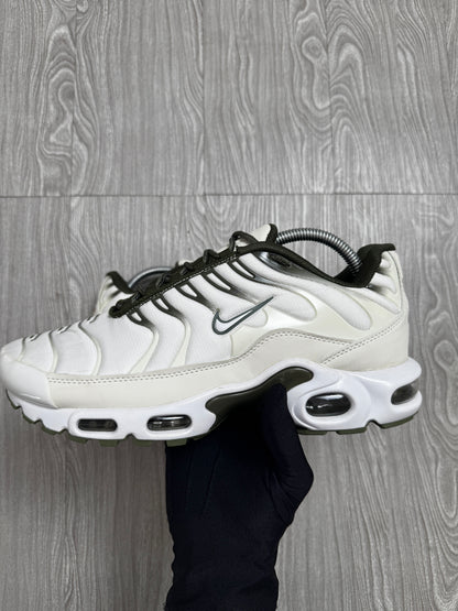 Tênis Nike TN White/Medium Olive