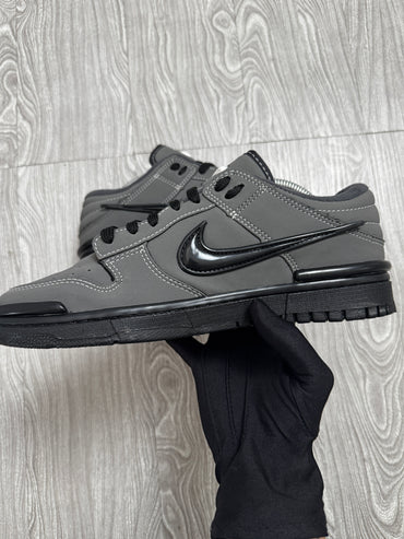 Tênis Nike Dunk Low "Photon Dust / Black"
