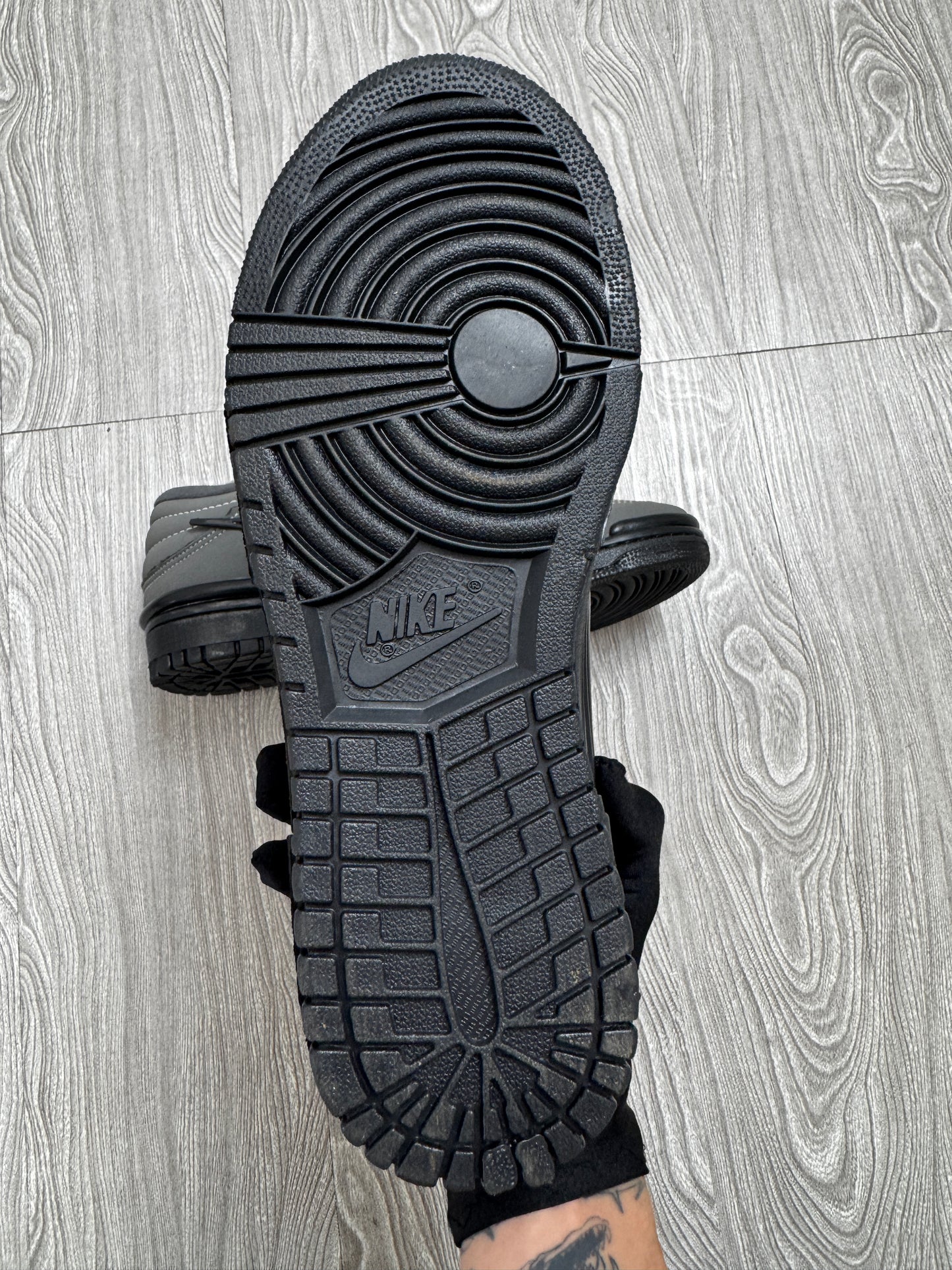 Tênis Nike Dunk Low "Photon Dust / Black"