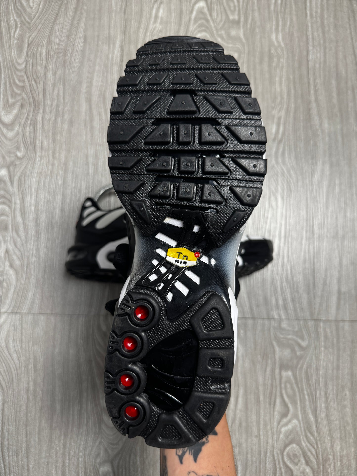 Tênis Nike TN Panda