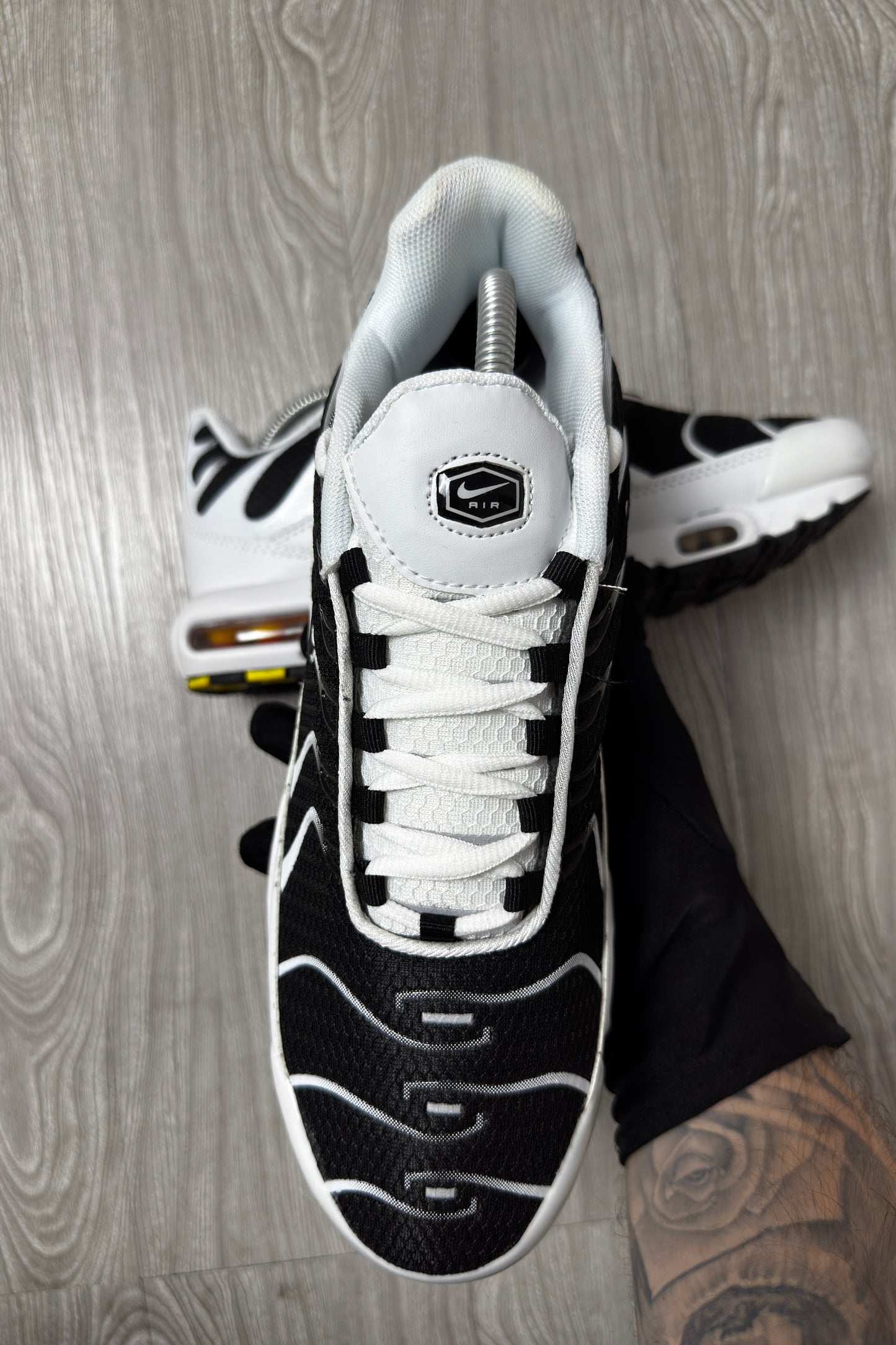 Tênis Nike TN Oreo