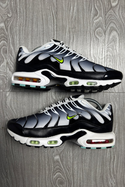 Tênis Nike TN Black/Volt/Crimson