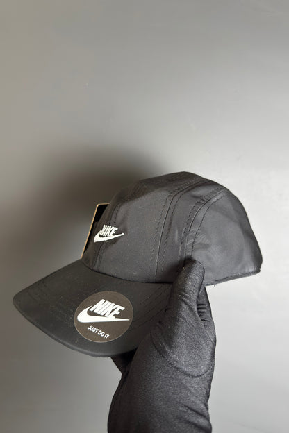 Boné Nike Club Swoosh