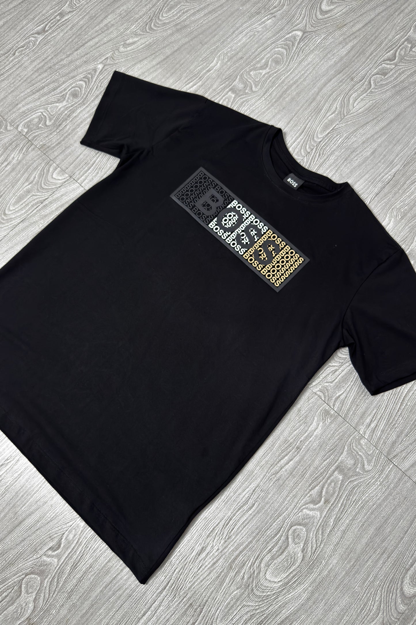 Camiseta BOSS Multicolor Box Logo